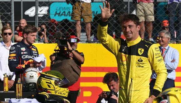 Leclerc ganó la Pole en Monza, pero la amenaza de Verstappen está presente. (Foto: AFP)