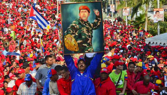 Maduro obliga a colegios a conmemorar a Hugo Chávez