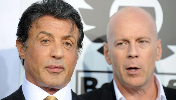 Bruce Willis provocó el enojo de Sylvester Stallone, quien no dudó en expulsarlo de "Los indestructibles" (Foto: Gabriel Bouys / AFP)