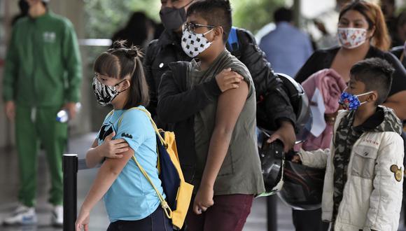 Vacunación de los menores en México. (Foto: AFP)
