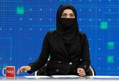 Afganistán: presentadoras de TV se cubren el rostro para salir al aire por orden de los talibanes
