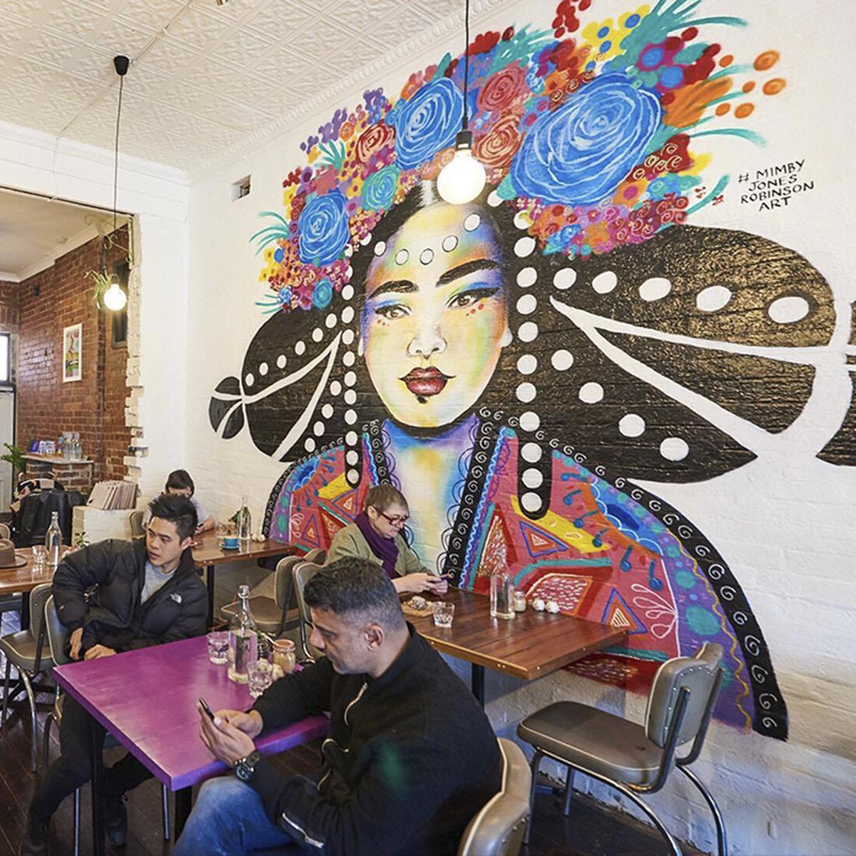 Café feminista que cobraba un 18% más a hombres cierra sus puertas porque  nadie iba | HISTORIAS | MAG.