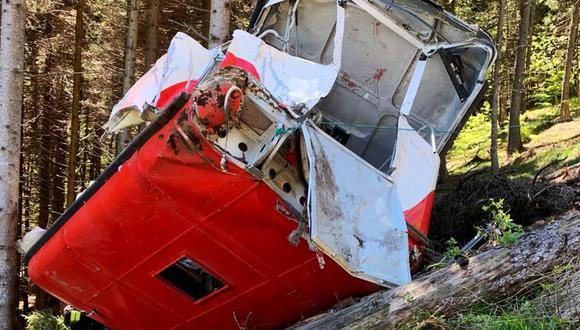La escena de un accidente de teleférico cerca del lago Maggiore, en Verbania, norte de Italia, el 23 de mayo de 2021. (Foto: AFP).