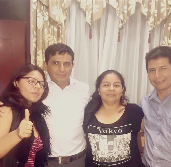 Castillo junto a su hermano Fabián y sus hermanas Irma y María Gloria durante una visita a la capital en enero del 2019. 