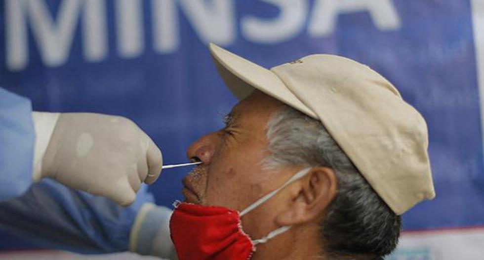Desde el pasado martes, el nuevo récord de contagios diarios en Perú es de 11.443. (Foto: Efe)