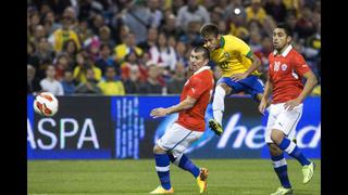Brasil con Neymar cerró temporada con un convincente 2-1 sobre Chile