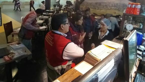 Algunos restaurantes obstaculizaron la labor de los funcionarios de la Municipalidad del Callao. (Difusión)