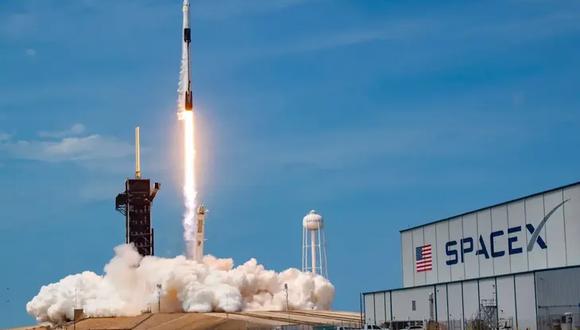 Los pasajeros de un avión avistaron el lanzamiento de un cohete de SpaceX. (Foto: Difusión)