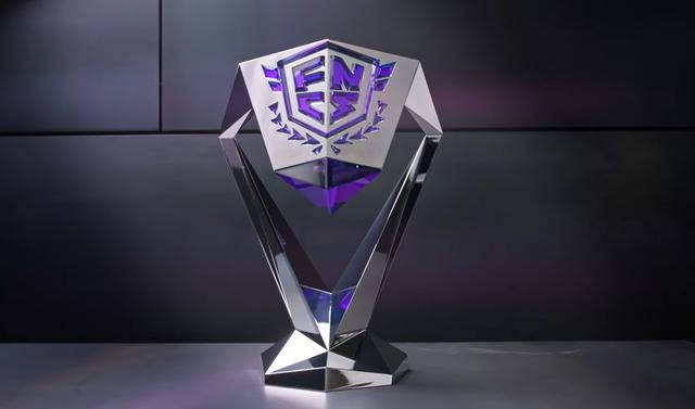El trofeo de la Fortnite Champion Series fue confeccionado con cristales Swarovski. (Foto: Swarovski)