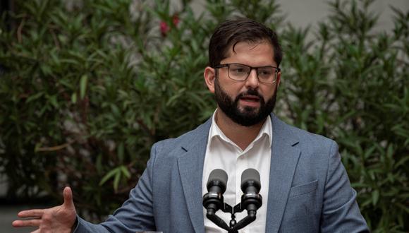 El presidente de Chile, Gabriel Boric, ofrece una conferencia de prensa con la prensa internacional en el Palacio Presidencial de La Moneda en Santiago el 14 de marzo de 2022. (Foto:  Martin BERNETTI / AFP)