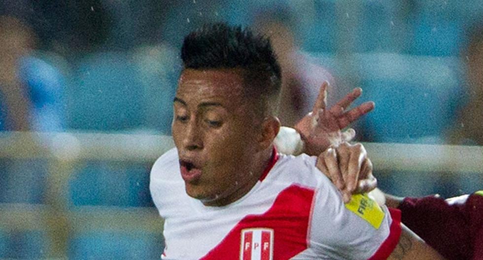 Christian Cueva, volante de la Selección Peruana, falló una jugada clave en el último minuto que puso ser el gol del triunfo ante Venezuela por Eliminatorias. (Foto: EFE)