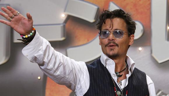 Johnny Depp saca a sus perros de Australia tras advertencia