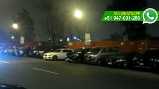 San Luis: conductores aprovechan giro en "U" para estacionar