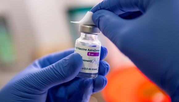 Canadá anuncia primera muerte de una persona vacunada contra el coronavirus con AstraZeneca en el país. (Foto referencial, LENNART PREISS / AFP).