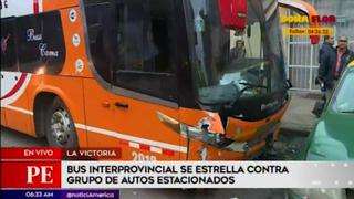 La Victoria: bus interprovincial se estrella contra cinco autos estacionados