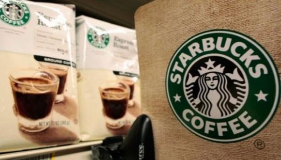 Jefe de Starbucks dejará el mando US$553 millones más rico