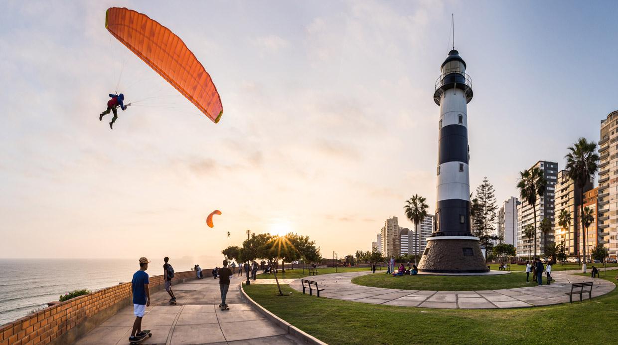 Malecón de Miraflores considerado uno de los mejores de América - 1