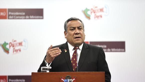 El primer ministro, Gustavo Adrianzén, aseguró que sigue siendo el portavoz oficial según la Constitución. (Foto: PCM)