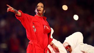 ¿Rihanna hizo playback en el medio tiempo del Super Bowl? Así fue criticada en las redes