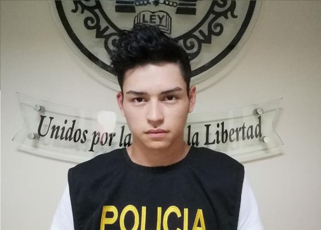 Jonnathan Franz Paredes Ríos, peruano de 32 años, era el chofer y vigilante del grupo (Foto: PNP)