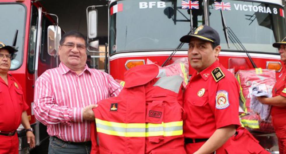 La Municipalidad de La Victoria entregó indumentaria de protección personal por un valor de S/.126,000 a la Compañía de Bomberos British Fire Brigade – Victoria 8. (Foto: Andina)