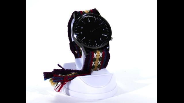 Relojes con correa tejida por madres artesanas de Cusco, con técnica de bordado andino. Precio: S/ 149 Dónde: https://hafperu.org