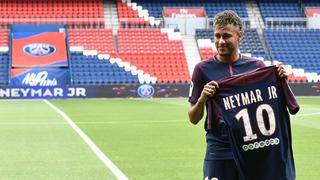 Neymar, el futbolista que vive como un jefe de Estado en París
