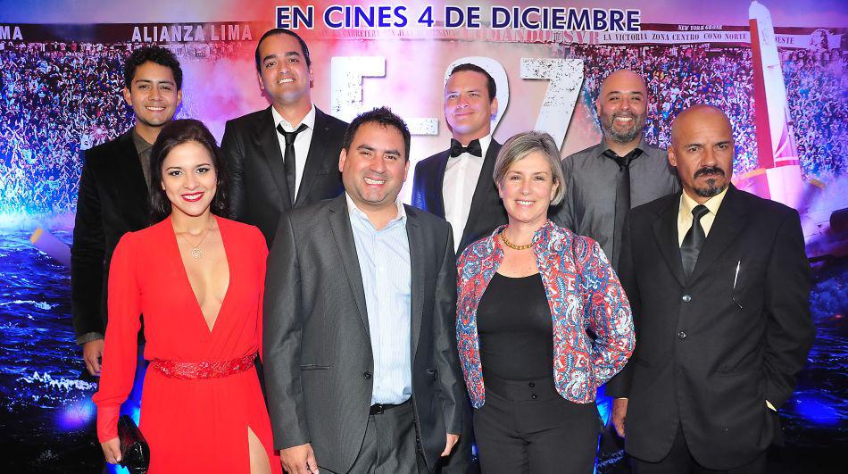 "F-27": artistas y ex futbolistas desfilaron en avant premiere - 1