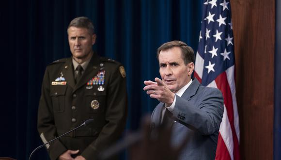 John Kirby y William Taylor en conferencia sobre la crisis en Afganistán. (Foto: AP)