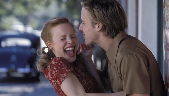 Rachel McAdams y Ryan Gosling protagonizaron la adaptación cinematográfica de la novela de Nicholas Sparks en el 2004 (Foto: Difusión)