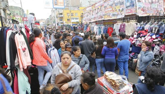 Municipalidad de La Victoria autoriza a ambulantes a seguir vendiendo en Gamarra. (Foto: El Comercio)