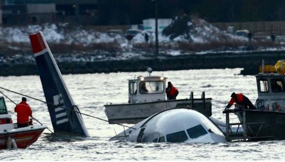 El incidente en el que 150 pasajeros sobrevivieron cuando su avión acuatizó en 2009 en el río Hudson, Nueva York, es conocido como "Milagro en el Hudson". (Foto: AFP)