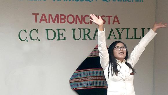 La joven, de 22 años de edad, alcanzó su meta en el Tambo Ura Ayllu. (Foto: Facebook / Programa Nacional País)
