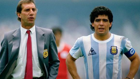 Diego Maradona y Carlos Salvador Bilardo. (Foto: Twitter Estudiantes de la Plata)