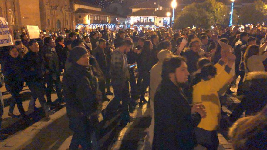 En tanto, diversos colectivos recorrieron la plaza de Armas de Cusco y alrededores expresando su disconformidad con la decisión adoptada por el fiscal de la Nación (Foto: cortesía)