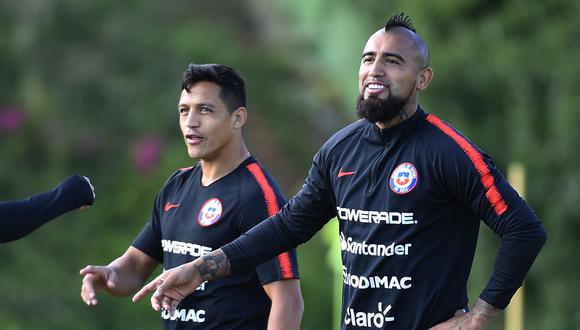 Arturo Vidal y Alexis Sánchez, jugadores del Inter de Milán, fueron convocados por Chile para el partido ante Perú. (Foto: AFP)
