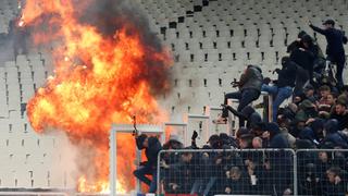 Champions League: las lamentables peleas con bengalas y bombas molotov en el AEK vs. Ajax en Atenas | VIDEO