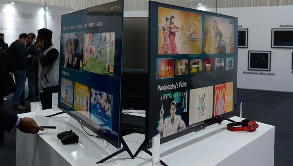 El avance de la tecnología hace que cada vez más los televisores ofrezcan nuevas y mejores opciones (Foto: Sajjad Hussain / AFP)