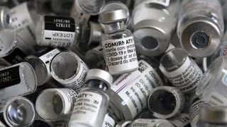 Coronavirus: vacuna de Pfizer funciona frente a variante india pero su eficacia es “ligeramente menor”