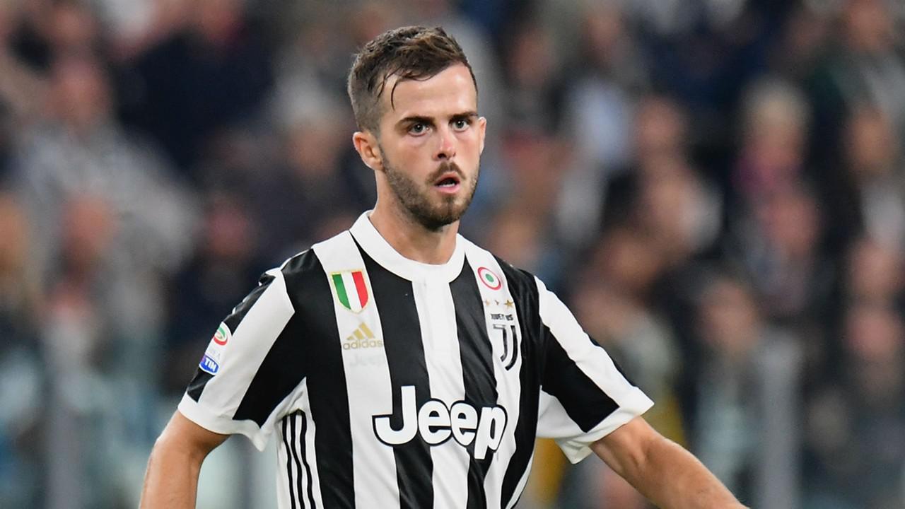 Miralem Pjanić también estará en la volante de la Juventus. (Foto: AFP)