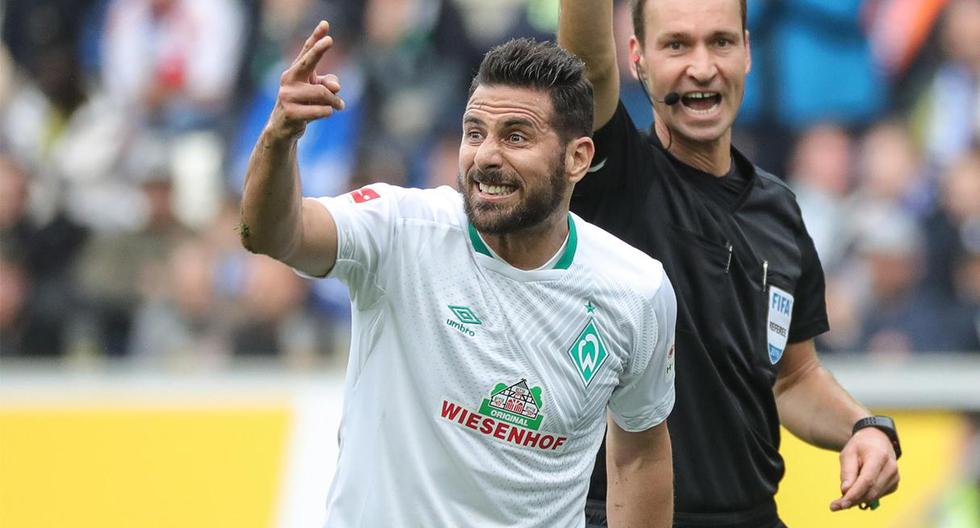 El ex capitán de la selección peruana con casi 41 años, es el anotador más longevo de la primera división del fútbol alemán y acaba de renovar contrato con el Werder Bremen. (Foto: EFE)