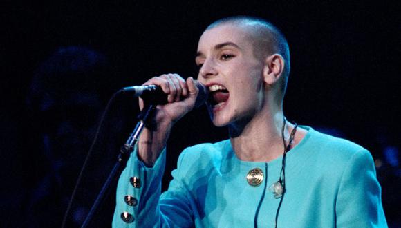 La cantante irlandesa fue hallada “inconsciente” en su vivienda de Londres, según informó la policía británica. (Foto: Maria Bastone / AFP)
