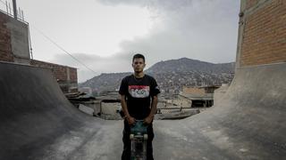 Villa María del Triunfo: Padre e hijo construyeron juntos una rampa de skate detrás de su casa 