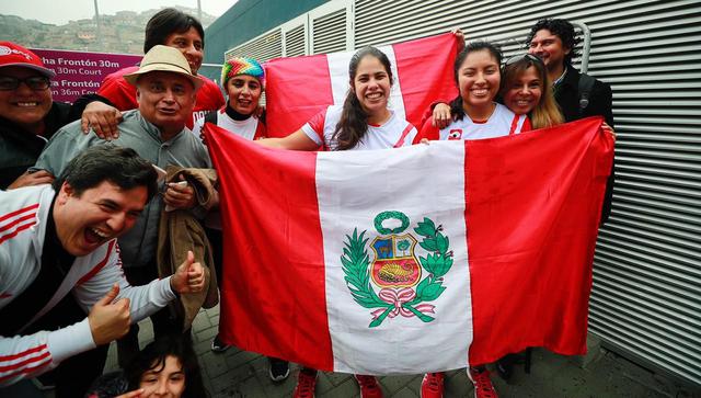 ¡Bronce para Perú en frontenis! Nathaly Paredes y Mía Rodríguez consiguieron medalla en Lima 2019. (Foto: Daniel Apuy / GEC)