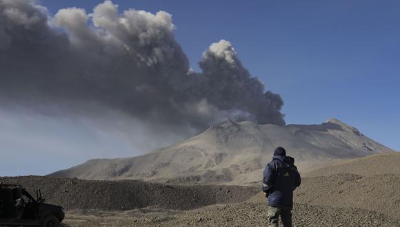 El volcán Ubinas registró este viernes, 21 de julio, una nueva explosión en horas de la mañana | Andina