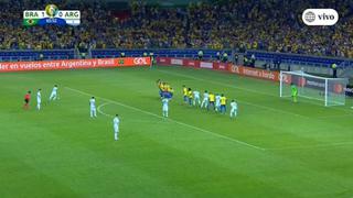 Argentina vs. Brasil: la brutal descolgada de Alisson Becker al disparo de Lionel Messi | VIDEO