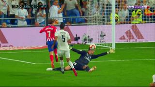 Real Madrid vs. Atlético de Madrid: la gran atajada de Courtois ante remate de Griezmann | VIDEO
