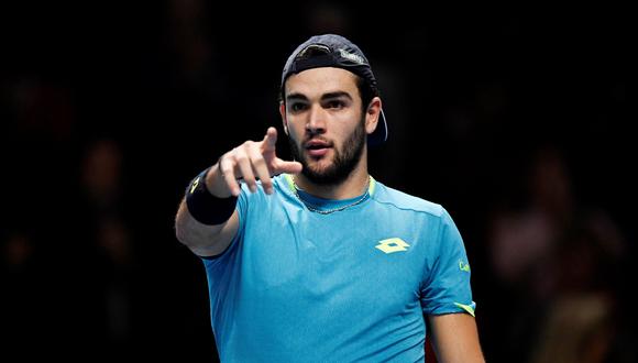 Matteo Berrettini venció a Dominic Thiem, convirtiéndose en el primer tenista italiano en ganar en un ATP Finals. (Foto: Reuters/Tony O'Brien)