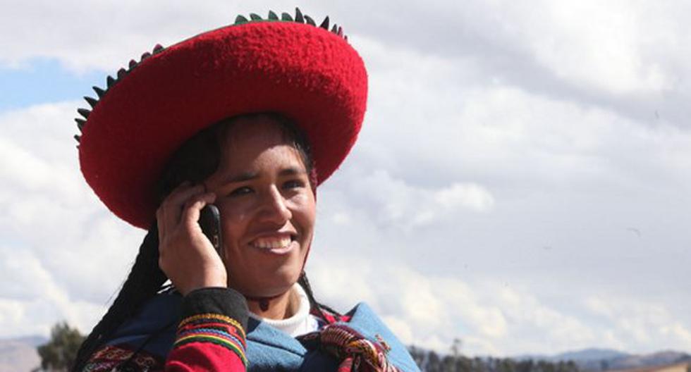 El número de hogares pobres con al menos un miembro con celular aumentó a 75.1% el año pasado, según el INEI.(Foto: Andina)