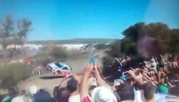 Piloto volcó auto contra público en Rally de Argentina (VIDEO)